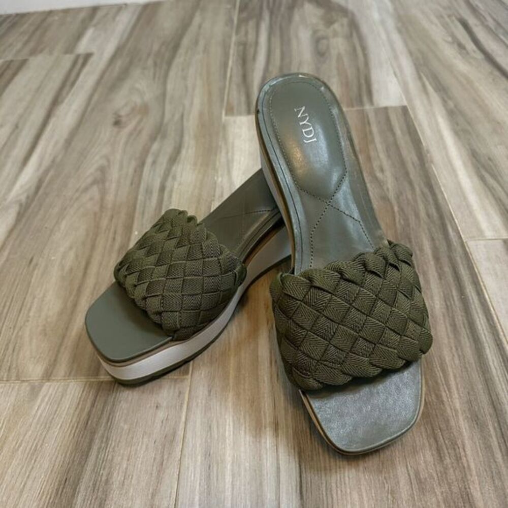 NYDJ Sandals Women's Rora‎ Heeled Wedge Size 8.5 Green Coastal Summer Travel
